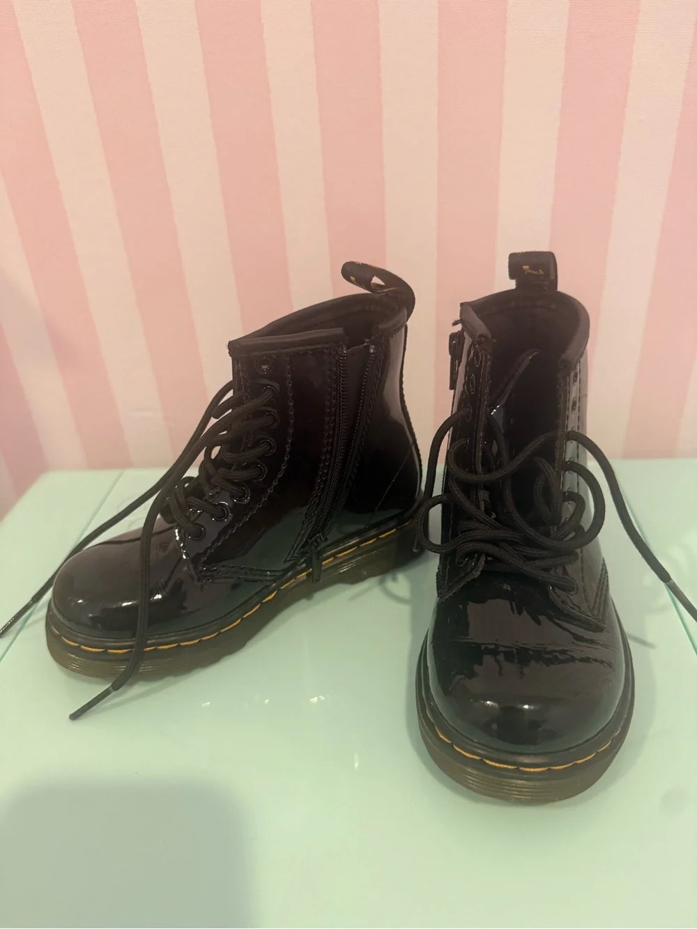 Dr. Martens Kids Black Patent Lace-Up Ankle Boots